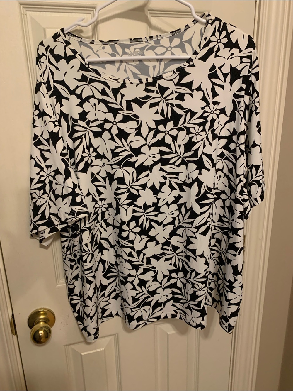 Plus Size Lands End Short Sleeve Stretchy No-Wrinkle Top B&W Size 2X